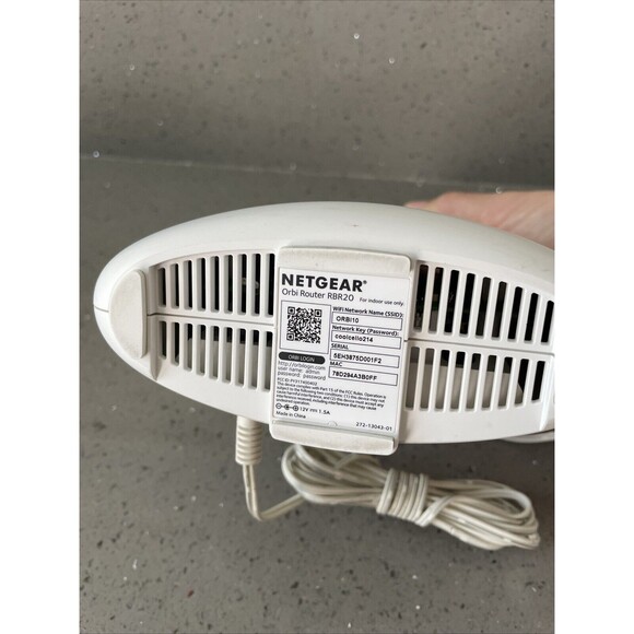 NETGEAR Orbi Model RBR20 Router White Satellite Home Mesh WiFi Tri-band READ - Picture 2 of 7